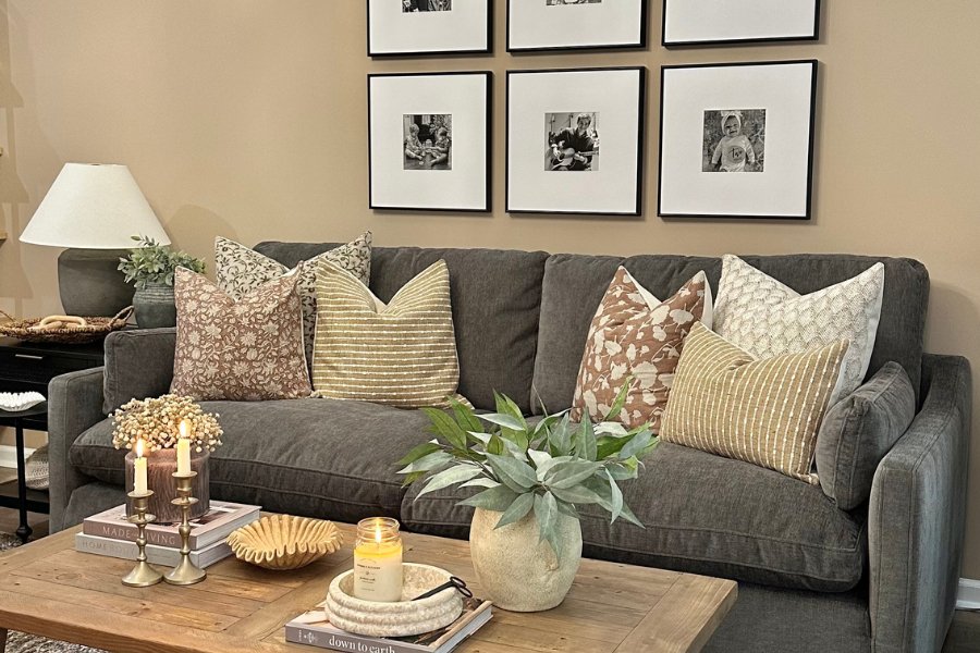 How to decorate couch with pillows best sale