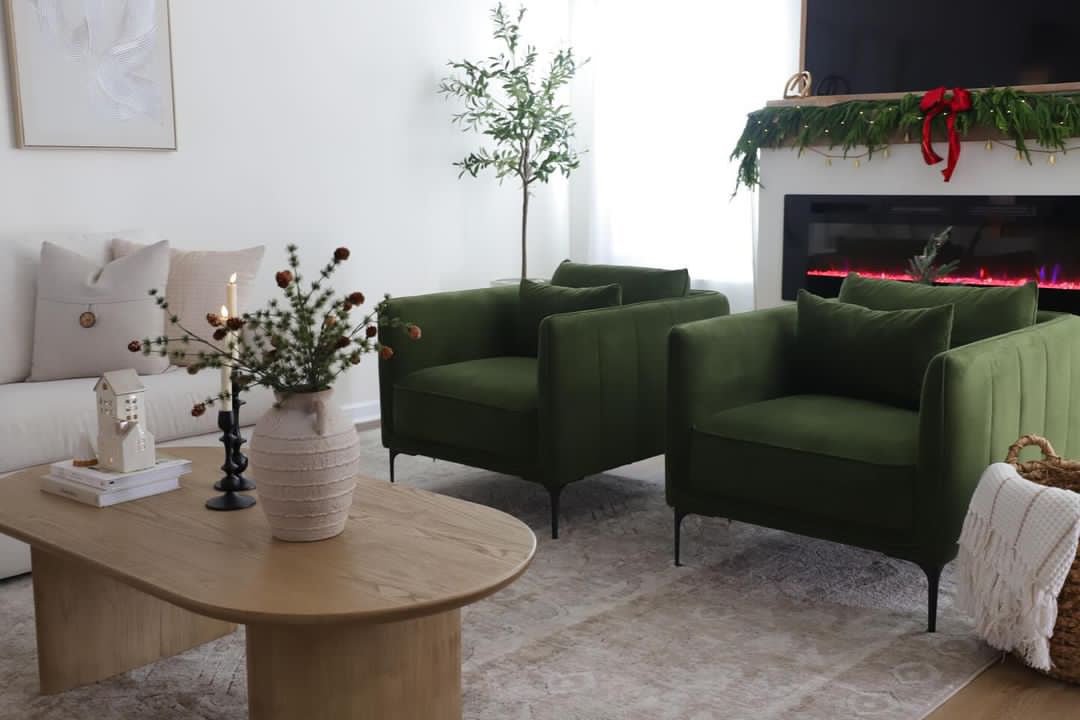10 Christmas Decorating Ideas for Sofas and Chairs