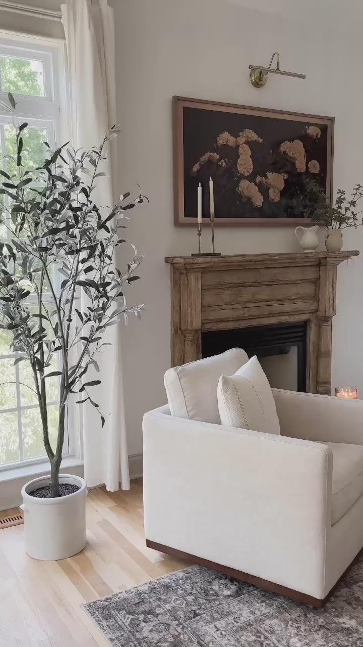 Swivel into comfort like The Henry Swivel Accent Chair brings movement, comfort, and style to your space.
Your living room just got an upgrade. 🔁✨